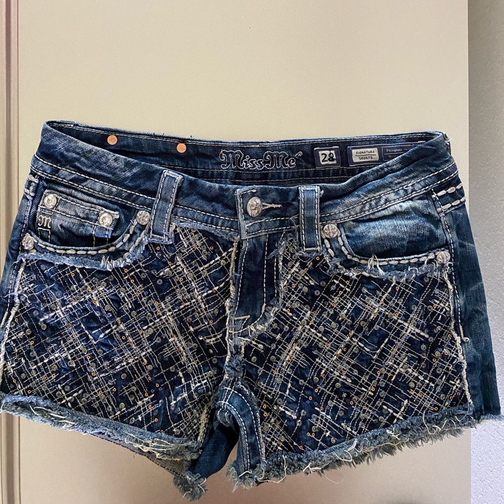 Miss Me Bling Denim Shorts Size 28